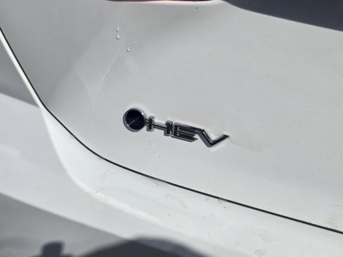 Certified 2025 Toyota Camry SE FWD image 17