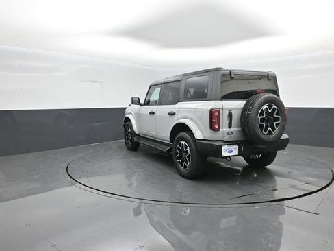 New 2026 Ford Bronco Outer Banks image 5