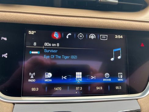 Used 2017 Cadillac XT5 Platinum w/ Driver Assist Package image 39