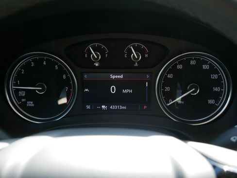 Used 2023 Buick Enclave Essence w/ Experience Buick Package image 21