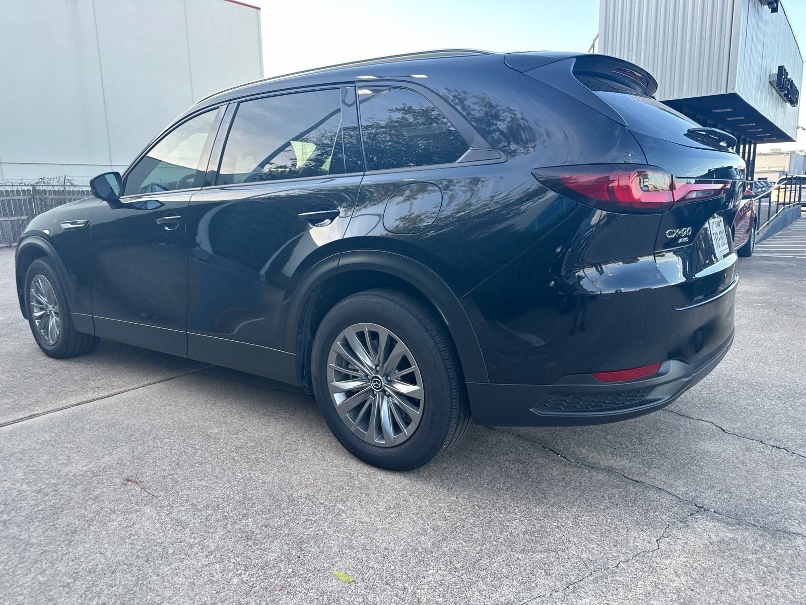 Used 2024 MAZDA CX-90 Plug-In Hybrid w/ Preferred AWD/4WD image 6