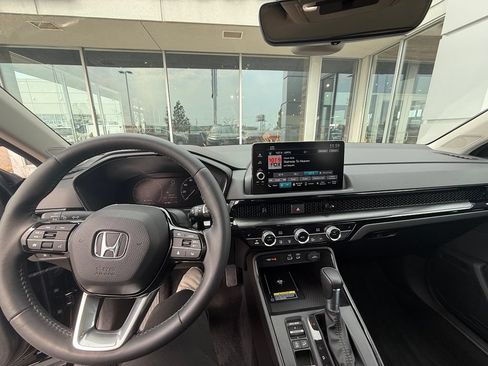 Used 2025 Honda CR-V EX-L image 27