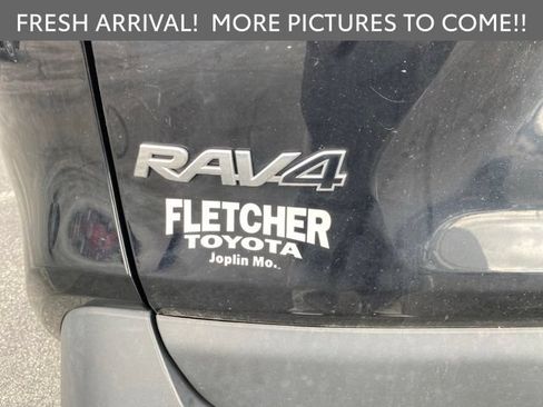 Used 2024 Toyota RAV4 XLE FWD image 10