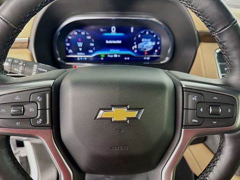 Used 2024 Chevrolet Suburban Premier AWD/4WD image 16