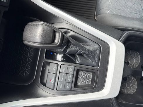 Used 2020 Toyota RAV4 XLE w/ All Weather Liner Package AWD/4WD image 24