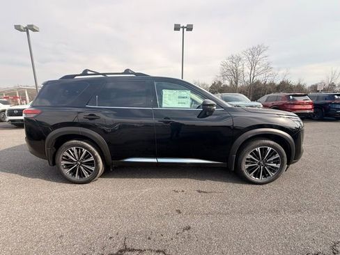 New 2026 Nissan Pathfinder Platinum w/ Cargo Package image 4
