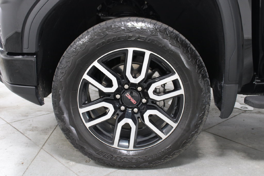 Used 2025 GMC Sierra 1500 AT4 w/ AT4 Premium Package AWD/4WD image 60