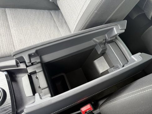 Used 2023 Nissan Rogue SV image 46