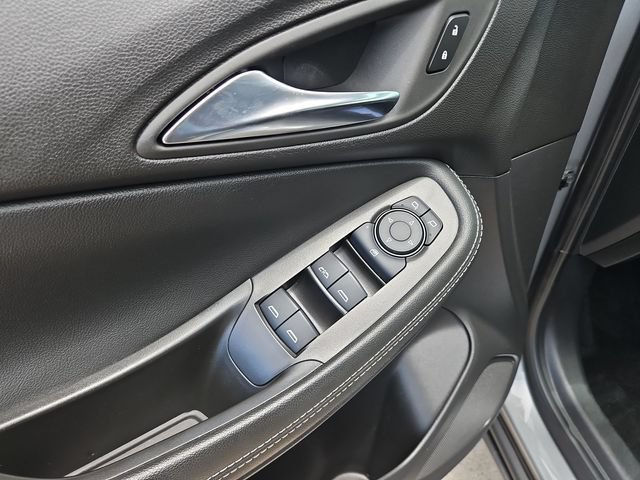 Used 2025 Buick Encore GX Preferred FWD image 21