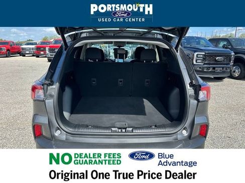 Used 2022 Ford Escape SE w/ SE Sport Appearance Package image 16