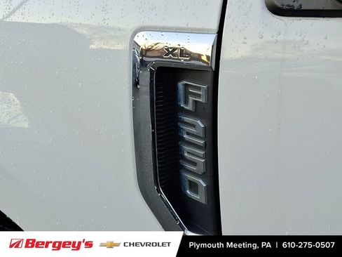 Used 2020 Ford F250 XL image 32