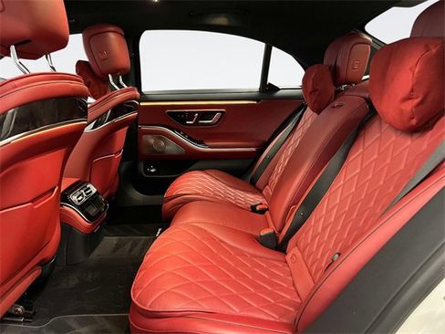 Used 2023 Mercedes-Benz S 580 4MATIC Sedan image 11