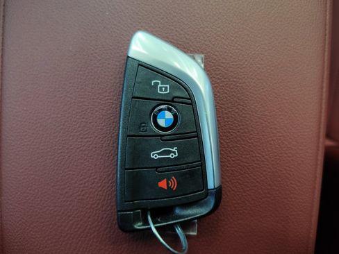Used 2026 BMW 330i Sedan w/ M Sport Package RWD image 33