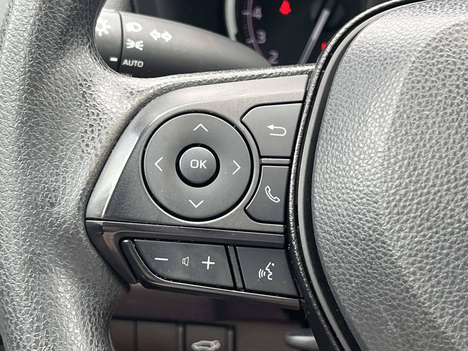 Used 2024 Toyota RAV4 XLE w/ Convenience Package FWD image 24