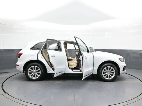 Used 2016 Audi Q5 2.0T Premium Plus w/ Technology Package image 42