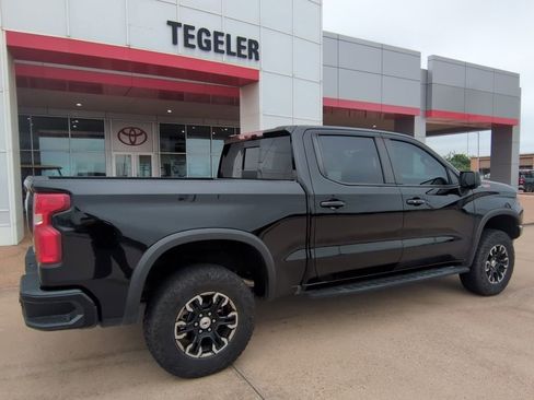 Used 2024 Chevrolet Silverado 1500 ZR2 w/ Technology Package AWD/4WD image 8