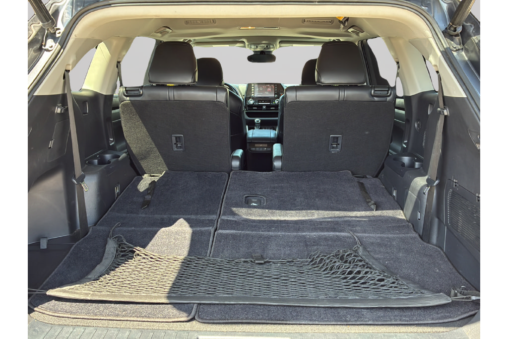 Used 2022 Toyota Highlander XLE FWD image 28