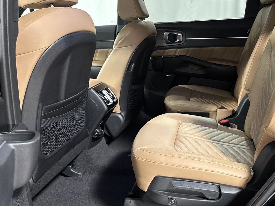 New 2026 Kia Sorento SX Prestige w/ Olive Brown Leather Package AWD/4WD image 5