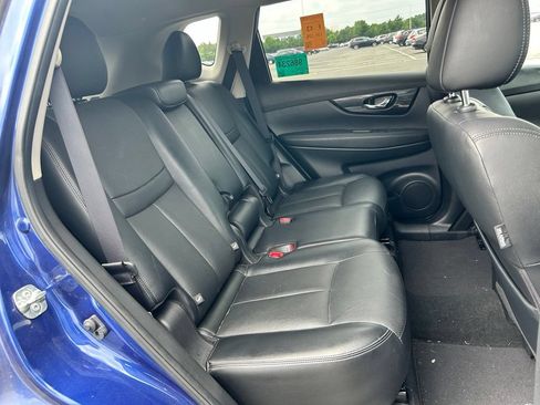 Used 2018 Nissan Rogue SL w/ Premium Package AWD/4WD image 14