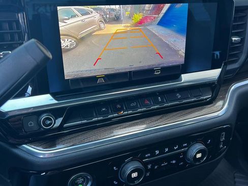 Used 2022 Chevrolet Silverado 1500 RST AWD/4WD image 28