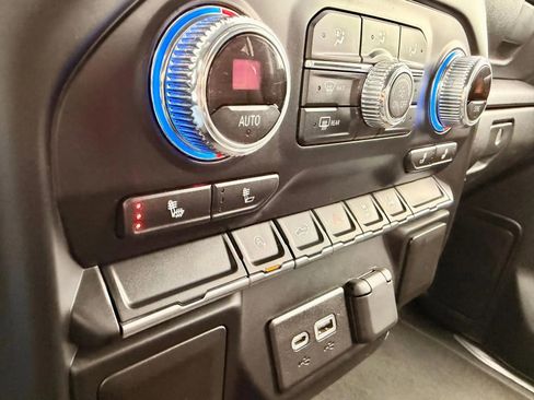 Used 2020 GMC Sierra 1500 SLE w/ SLE Value Package image 15