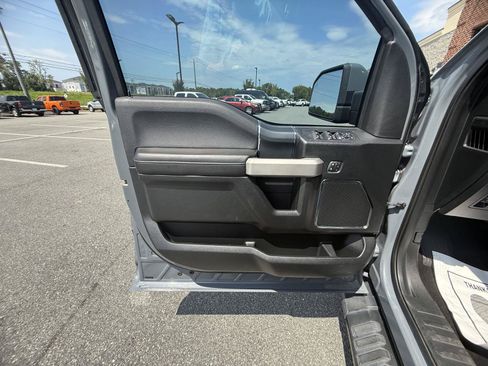 Used 2019 Ford F150 Lariat RWD image 18