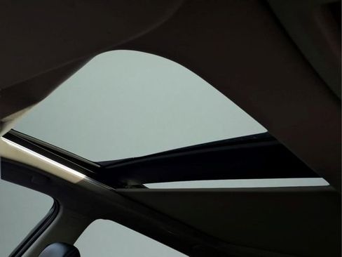 Certified 2025 Nissan Rogue Platinum AWD/4WD image 10
