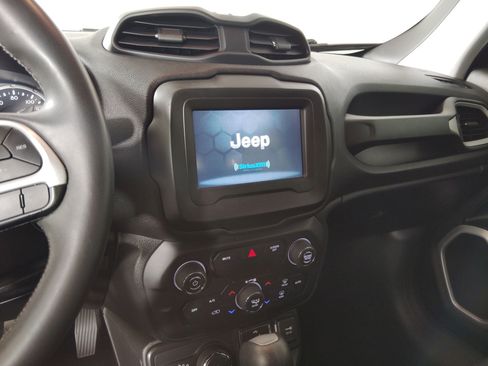 Used 2020 Jeep Renegade Latitude image 24
