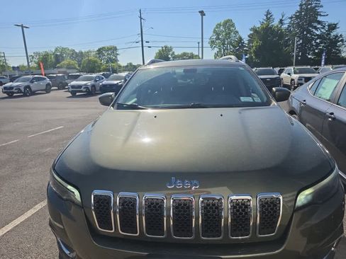 Used 2020 Jeep Cherokee Limited AWD/4WD image 2