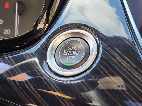 Used 2020 Cadillac XT6 Premium Luxury image 24