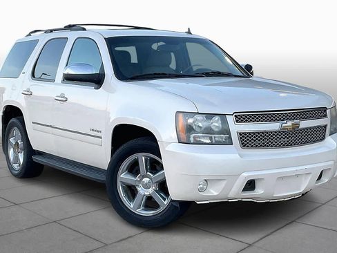 Used 2011 Chevrolet Tahoe LTZ image 3