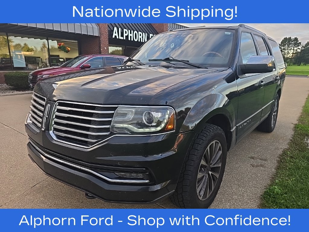 Used 2015 Lincoln Navigator 4WD image 3