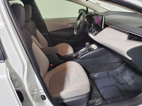Used 2020 Toyota Corolla LE image 9