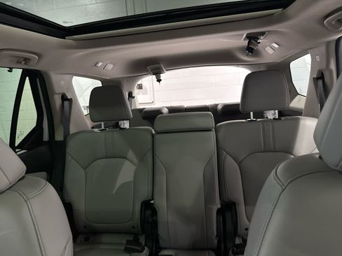 Used 2025 Honda Pilot Touring image 23