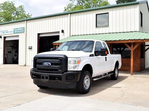 Used 2013 Ford F250 XL w/ PWR Equipment Group image 5