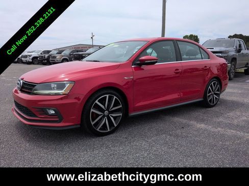 Used 2018 Volkswagen Jetta GLI FWD image 7
