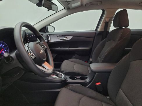 Used 2024 Kia Forte LXS w/ LXS Technology Package FWD image 17