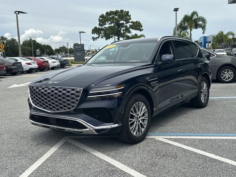 Certified 2025 Genesis GV80 2.5T Standard AWD/4WD image 3