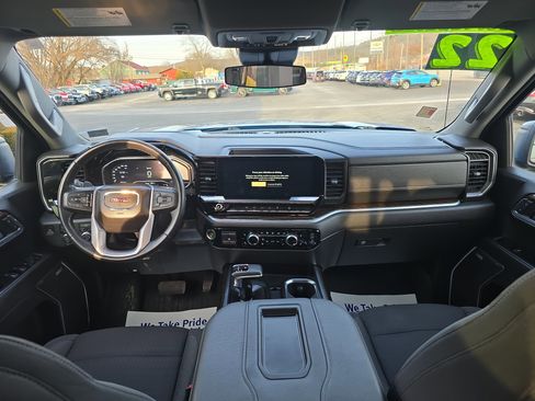 Used 2022 GMC Sierra 1500 Elevation w/ Preferred Package image 16