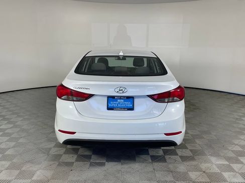 Used 2016 Hyundai Elantra SE FWD image 14