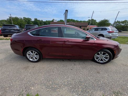 Used 2016 Chrysler 200 Limited w/ Convenience Group FWD image 6
