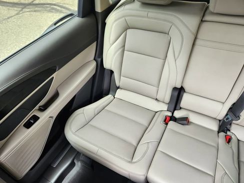 Certified 2025 Lincoln Nautilus Premier AWD/4WD image 17