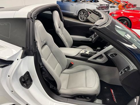 Used 2019 Chevrolet Corvette Grand Sport RWD image 17