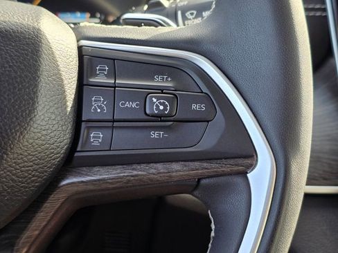Used 2024 Jeep Grand Cherokee L Limited w/ Luxury Tech Group II AWD/4WD image 34