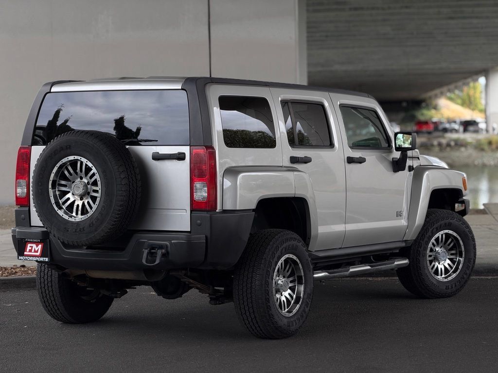 Used 2007 HUMMER H3 AWD/4WD image 7