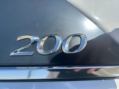 Used 2013 Chrysler 200 LX FWD image 25