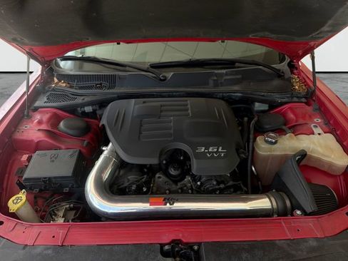 Used 2016 Dodge Challenger SXT RWD image 24