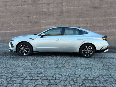 Used 2024 Hyundai Sonata SEL image 2