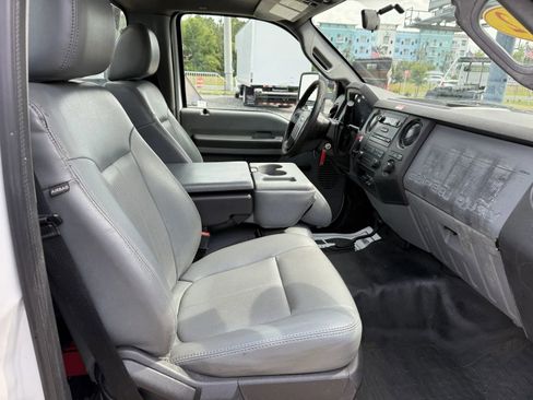 Used 2012 Ford F550 4x4 Regular Cab Super Duty w/ Snow Plow Prep Pkg image 31