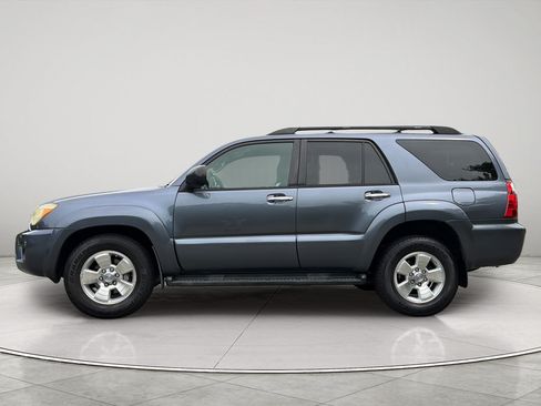 Used 2006 Toyota 4Runner SR5 RWD image 2